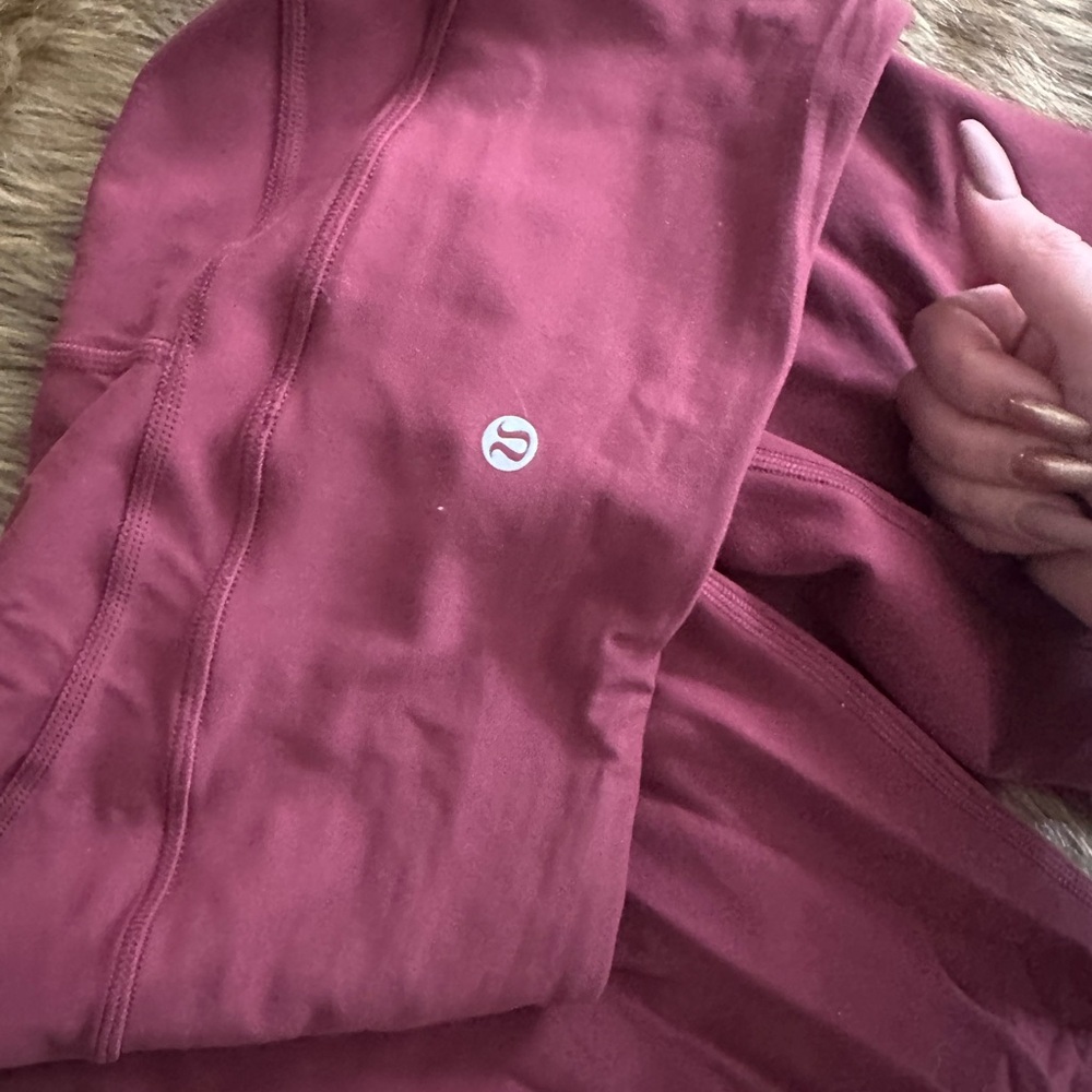 EUC lululemon align wide leg . - Picture 4 of 6